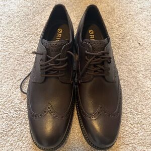 Cole Haan Grands wingtip shoes. Men’s size 9. Dark brown